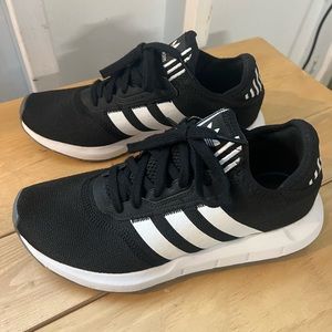 Adidas Swift Run X